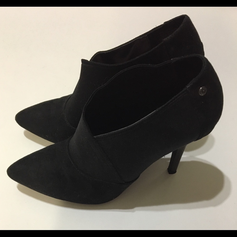Simply Vera Wang Warsaw black high heels. Size 8.5